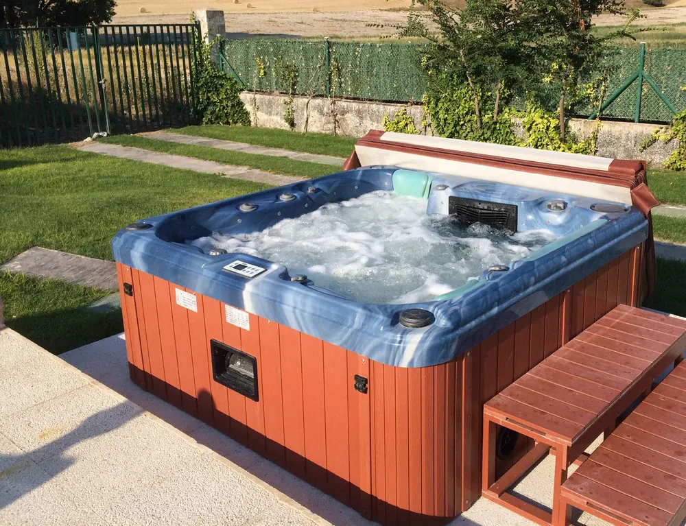 Jacuzzi exterior